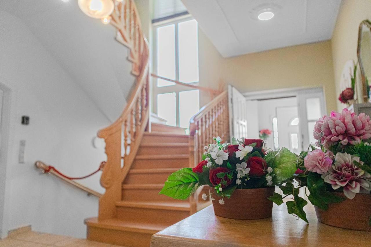 Comfortable Rooms In A Beautiful House Gd Wina Bagian luar foto