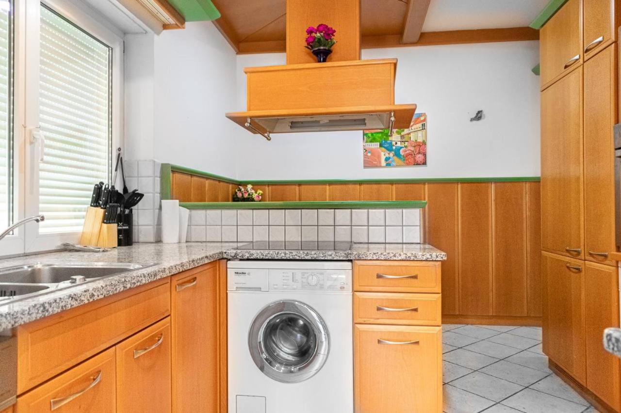 Comfortable Rooms In A Beautiful House Gd Wina Bagian luar foto