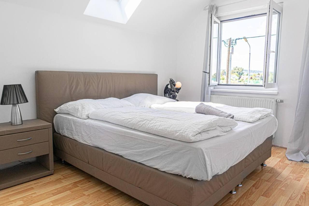 Comfortable Rooms In A Beautiful House Gd Wina Bagian luar foto
