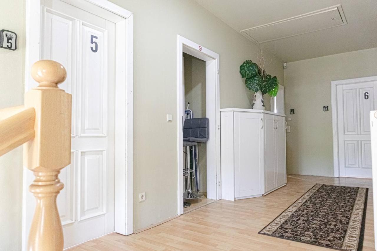 Comfortable Rooms In A Beautiful House Gd Wina Bagian luar foto