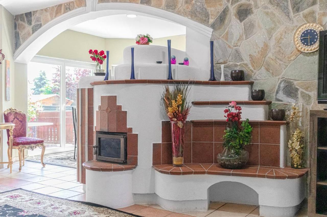 Comfortable Rooms In A Beautiful House Gd Wina Bagian luar foto