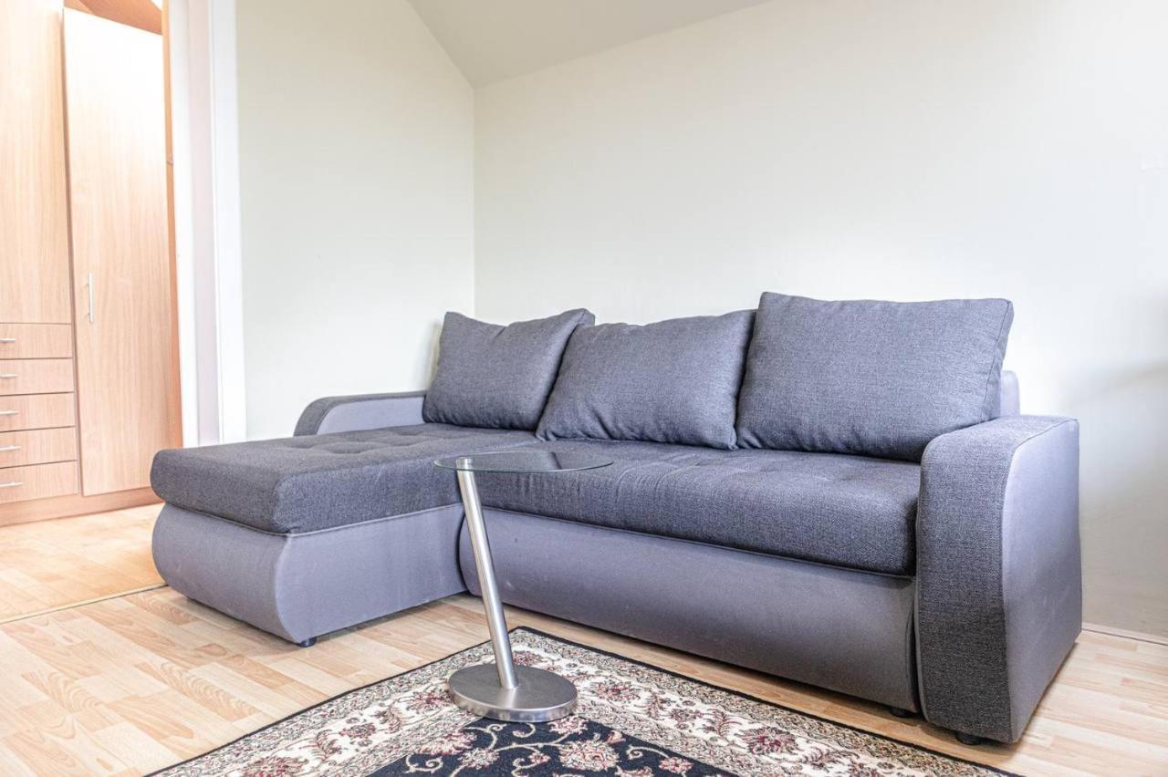 Comfortable Rooms In A Beautiful House Gd Wina Bagian luar foto